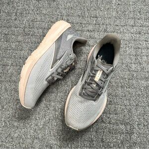 Brooks Launch 10 Women’s Sneakers Size 8.5 Gray Running Athletic Shoes